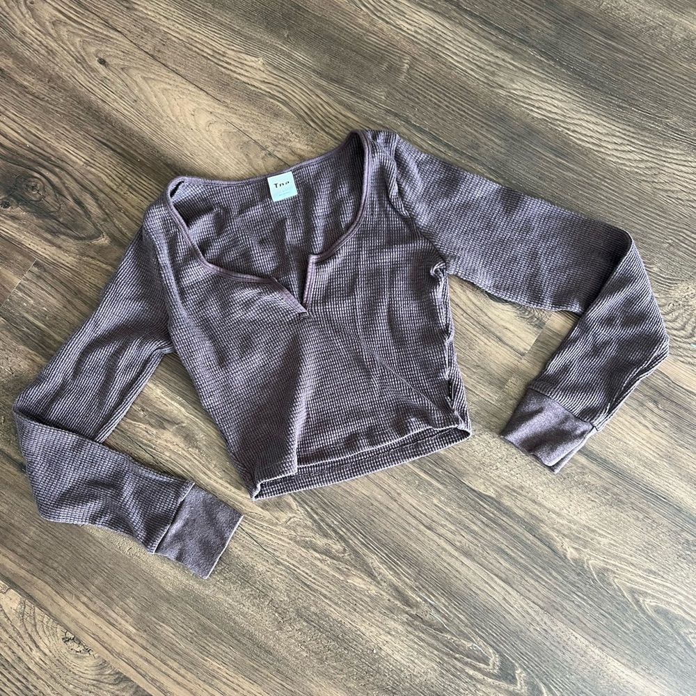 Aritzia TNA chocolate brown cropped waffle knit long sleeve top - Picture 1 of 4